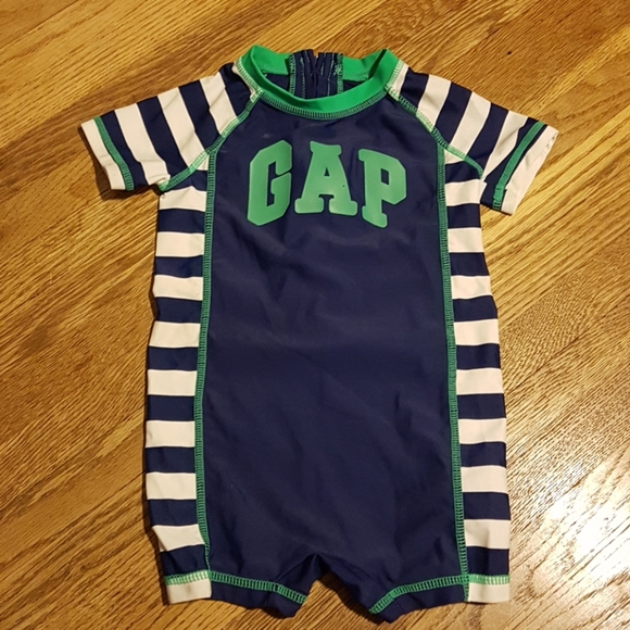| 👶3 for $20👶 | Baby GAP Swimsuit